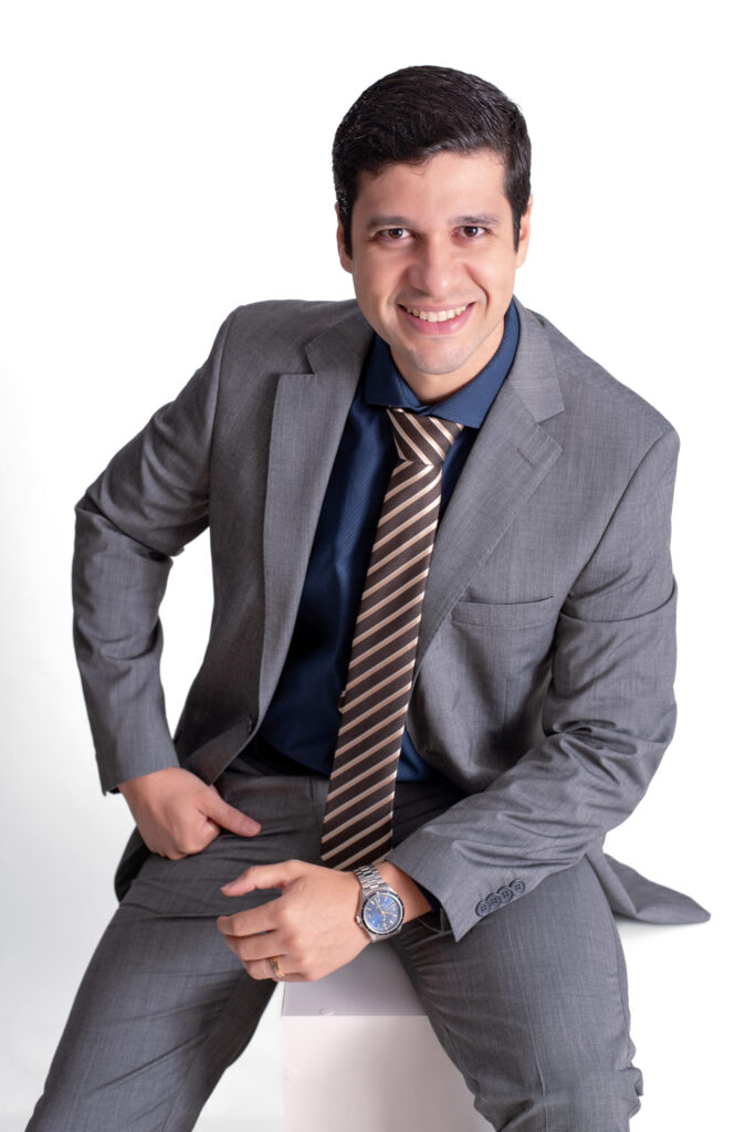 Dr. Fabrício Alves de Oliveira, advogado especialista em Auxílio-Acidente e benefícios do INSS